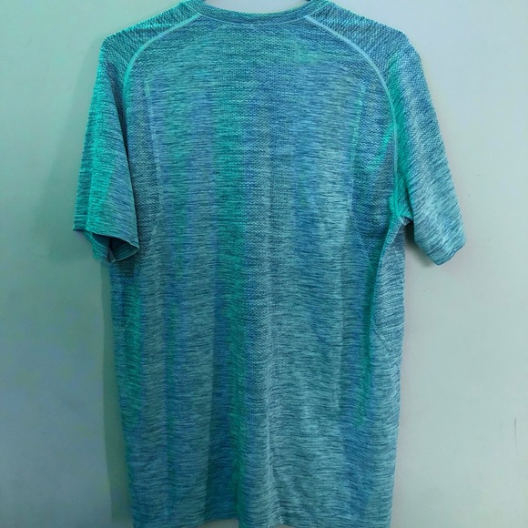 Lululemon Tee - Picture 2 of 2